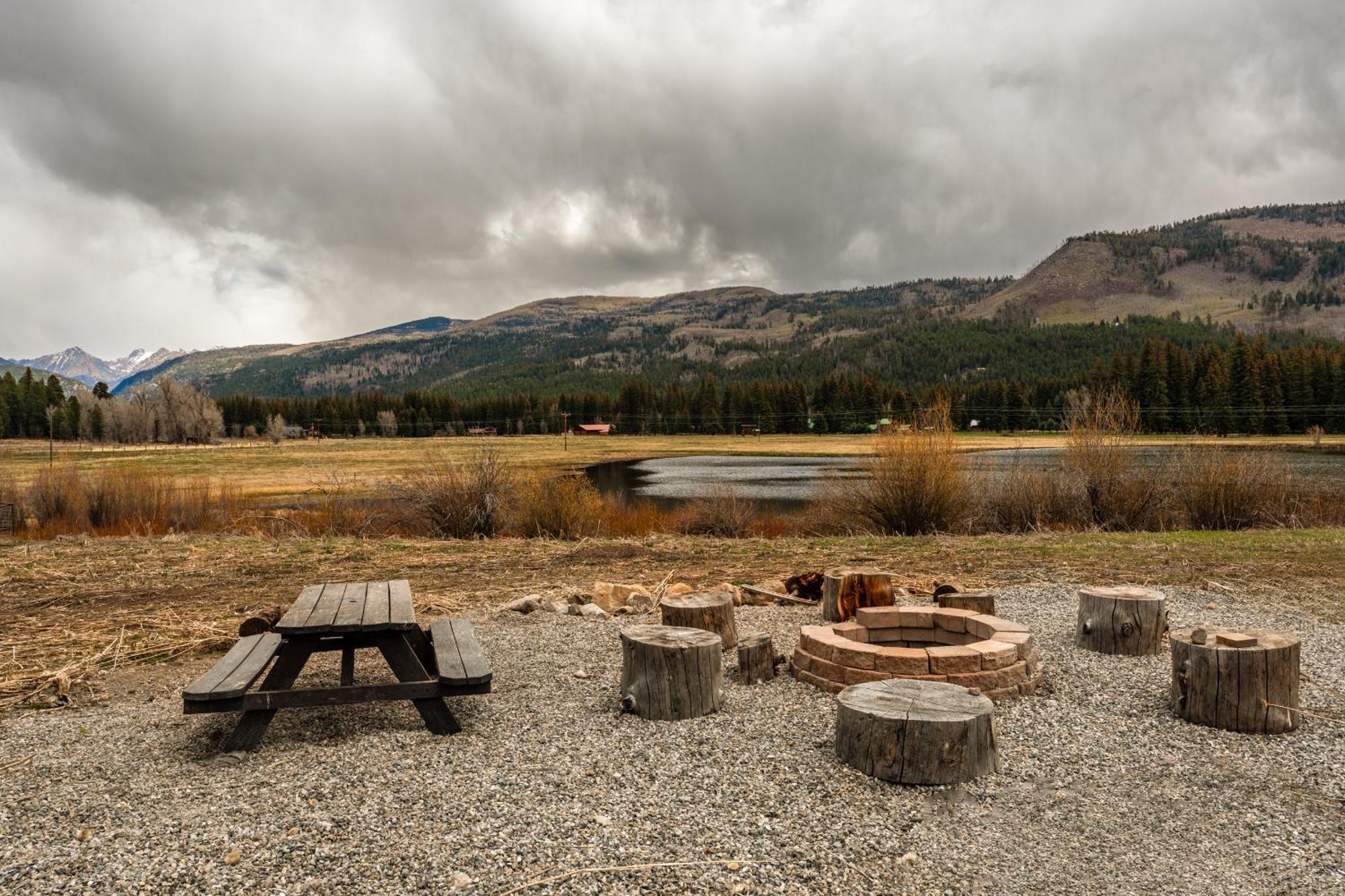 Bear Paw Lodge & Vacation Homes Vallecito Екстериор снимка