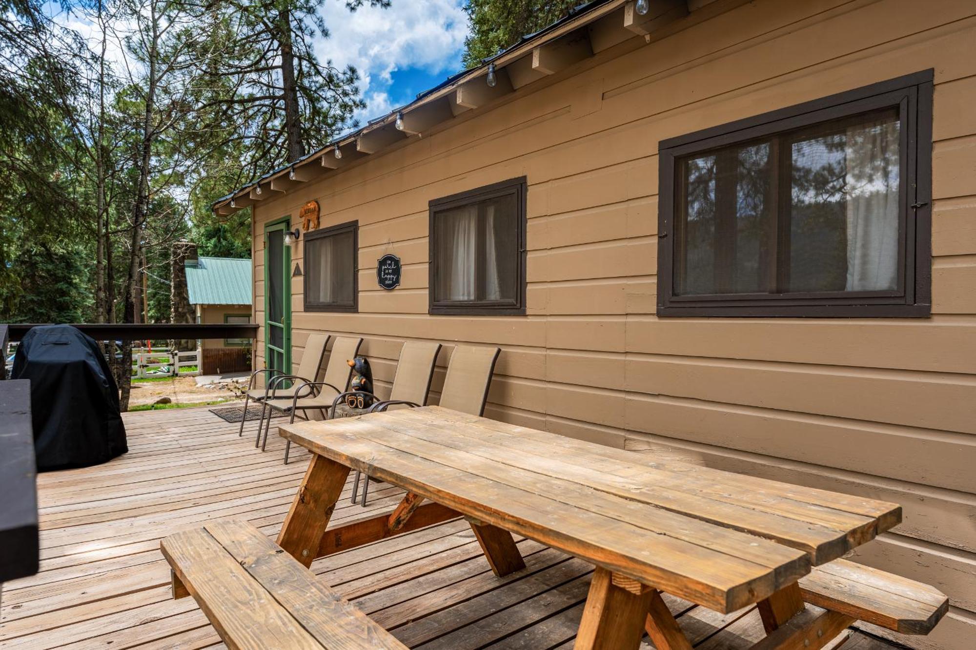 Bear Paw Lodge & Vacation Homes Vallecito Екстериор снимка