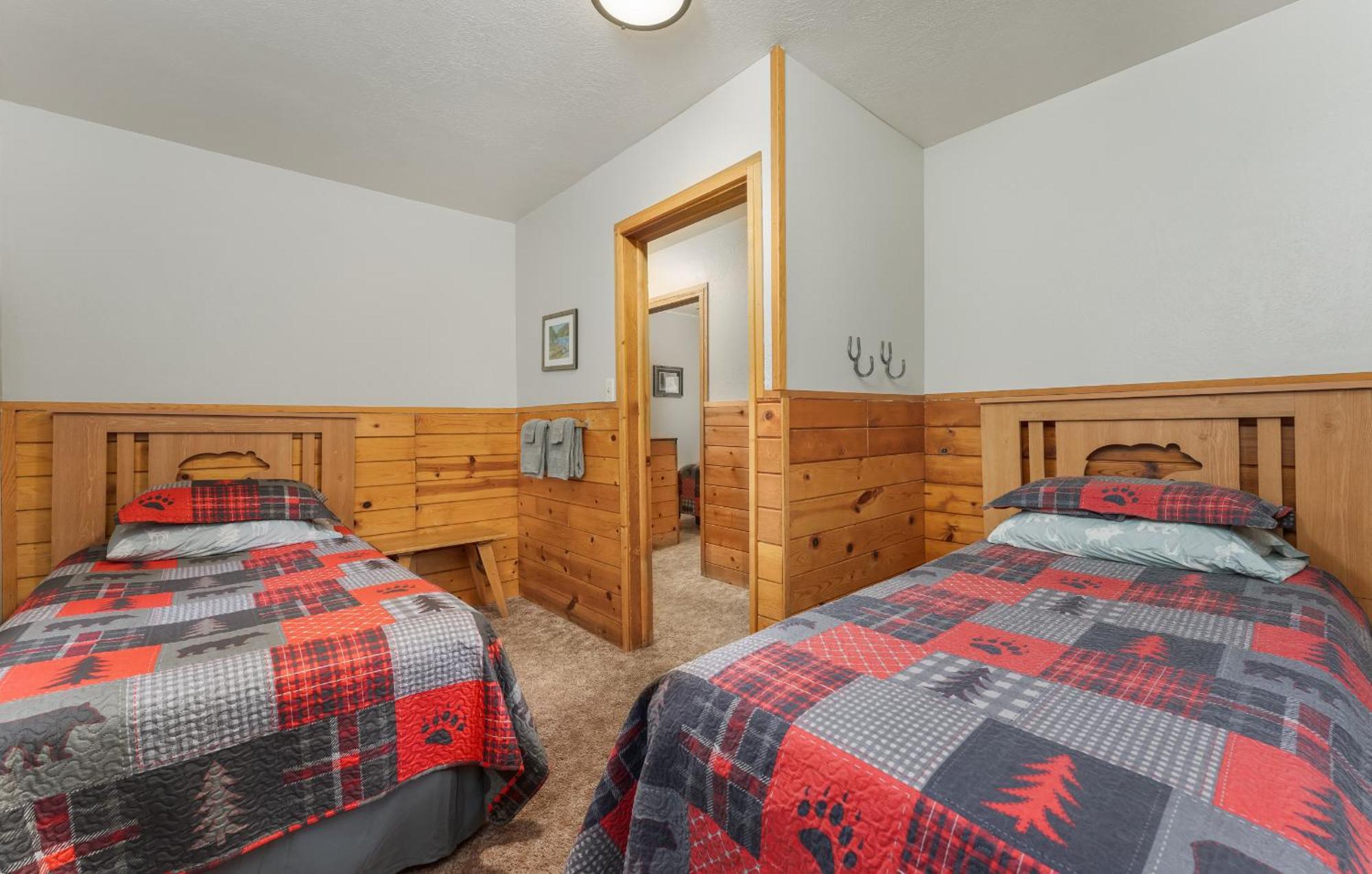 Bear Paw Lodge & Vacation Homes Vallecito Екстериор снимка