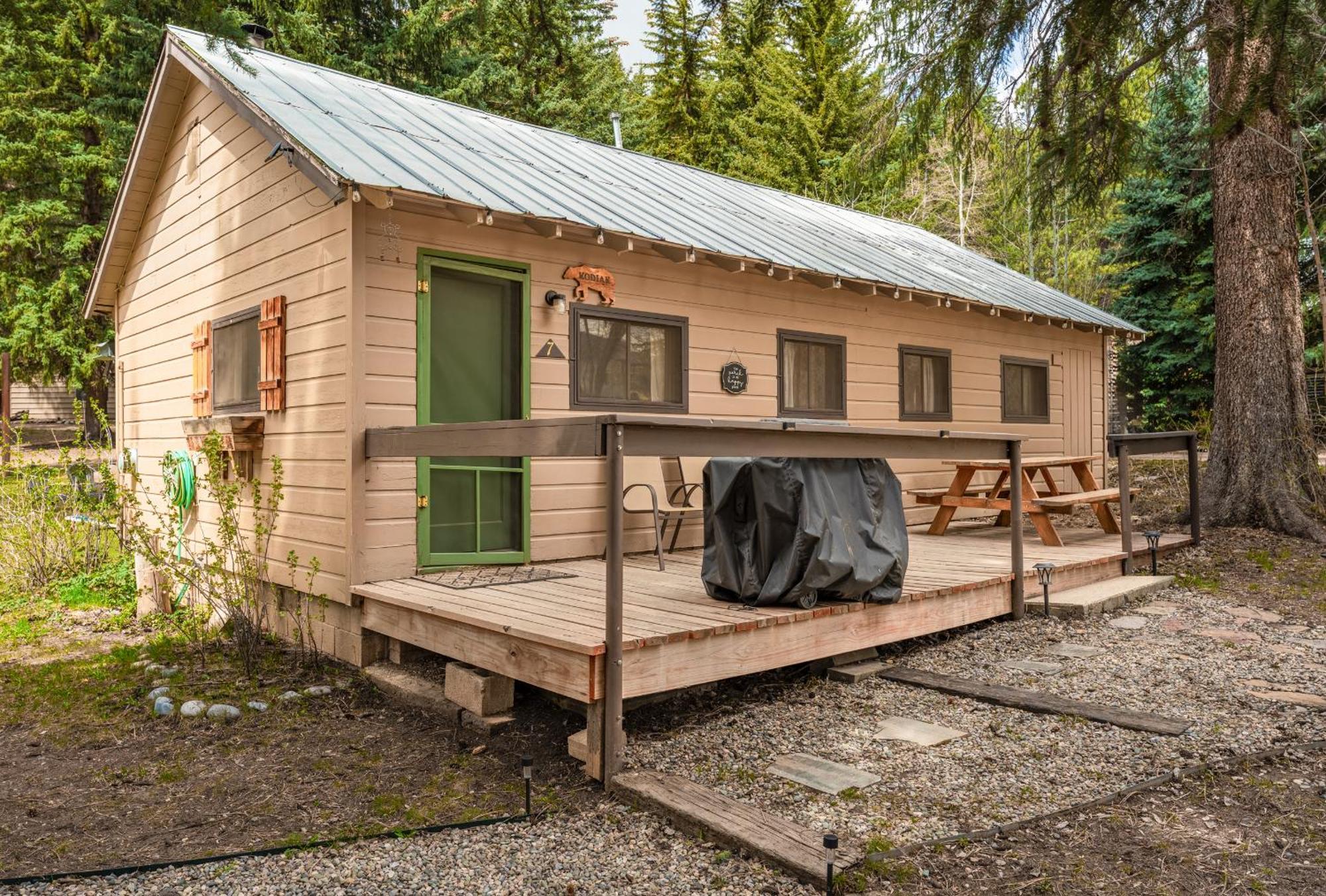 Bear Paw Lodge & Vacation Homes Vallecito Екстериор снимка