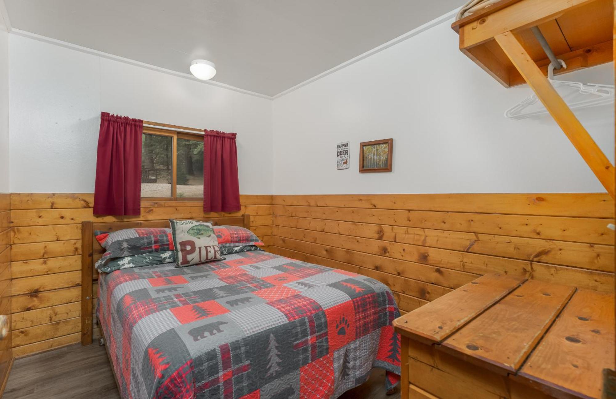 Bear Paw Lodge & Vacation Homes Vallecito Екстериор снимка