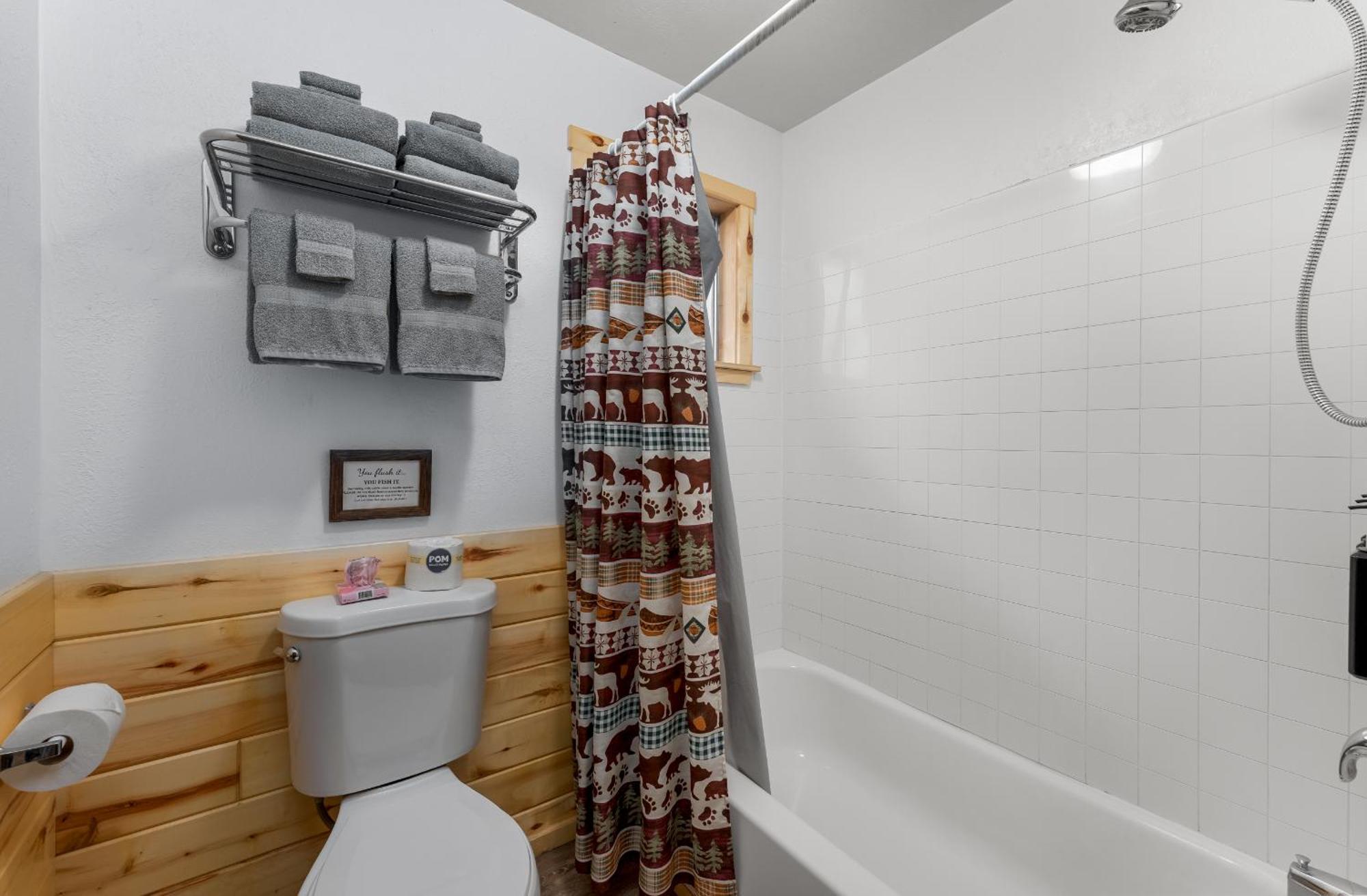 Bear Paw Lodge & Vacation Homes Vallecito Екстериор снимка